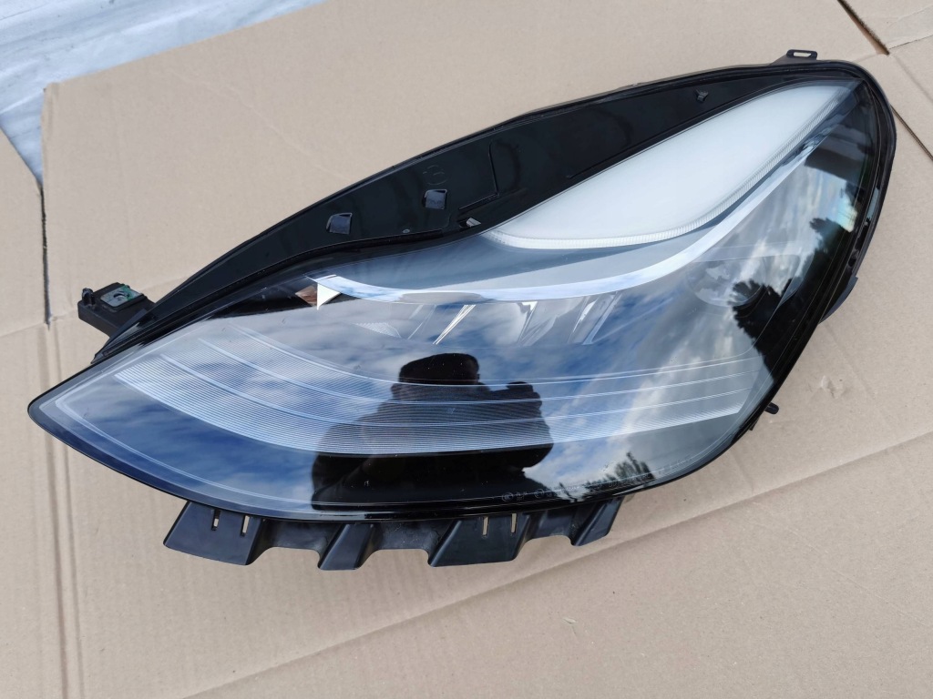 Tesla 3 рестайлінг  21- y фара передня ліва led європа ідеальна 1514952-00-d Зі Шроту