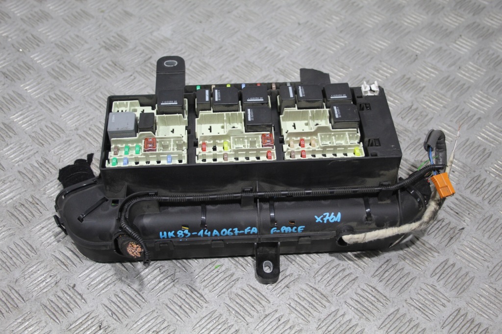 фото №1, Коробка запобіжників корпус jaguar f-pace x761