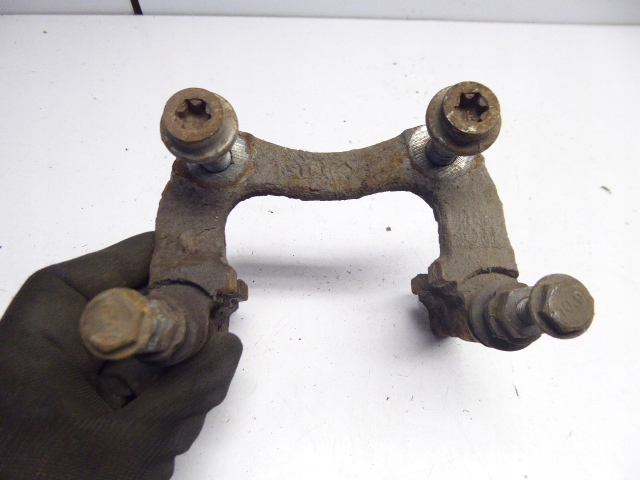 фото №4, Peugeot 407 c5 04r- скоба рамка супорт задня trw