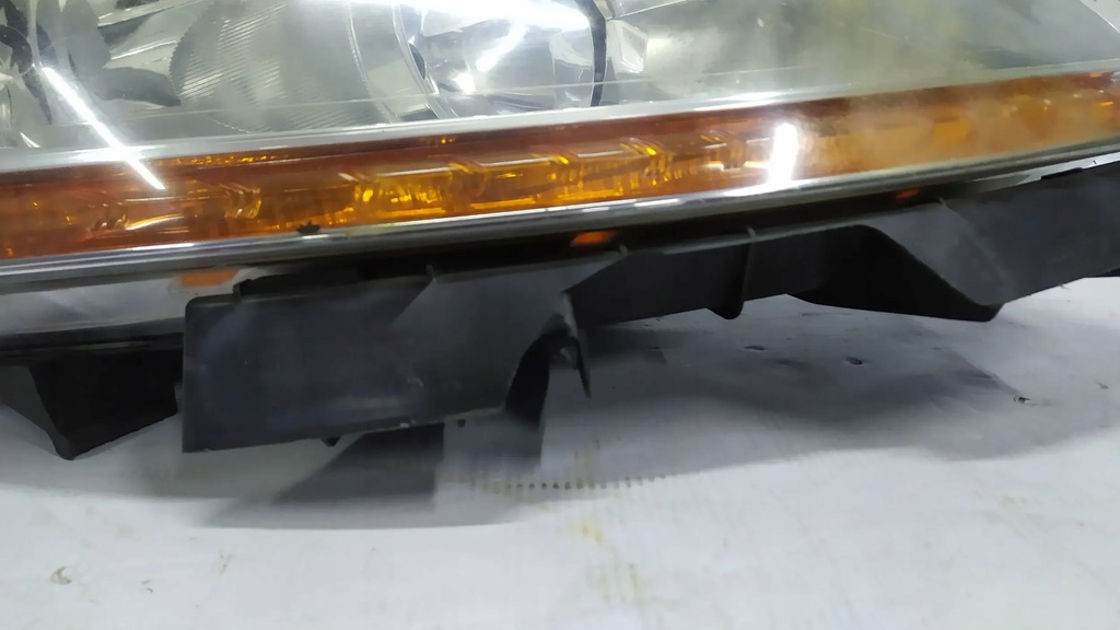 фото №9, Лампа правый перед citroen c4 picasso