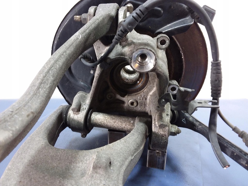 фото №6, Audi a8 d4 поворотний кулак лівий задня ступиця 4h0505431c