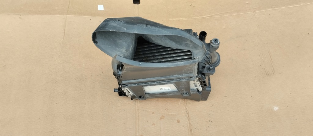 Інтеркулер правий радіатор права porsche 911 991 рестайлінг  9p1145622a в Україні