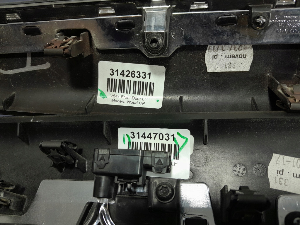 фото №12, Volvo s90 ii long накладки декори салону led inscription 31377368