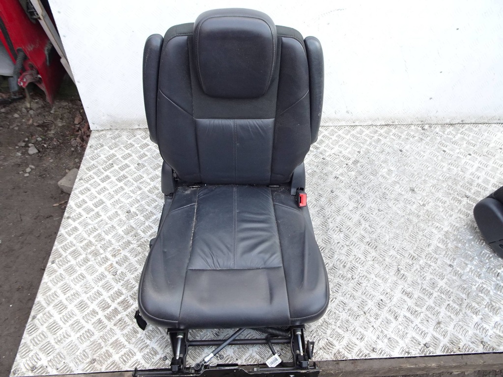 фото №9, Сидіння drugiego rzędu chrysler grand voyager v