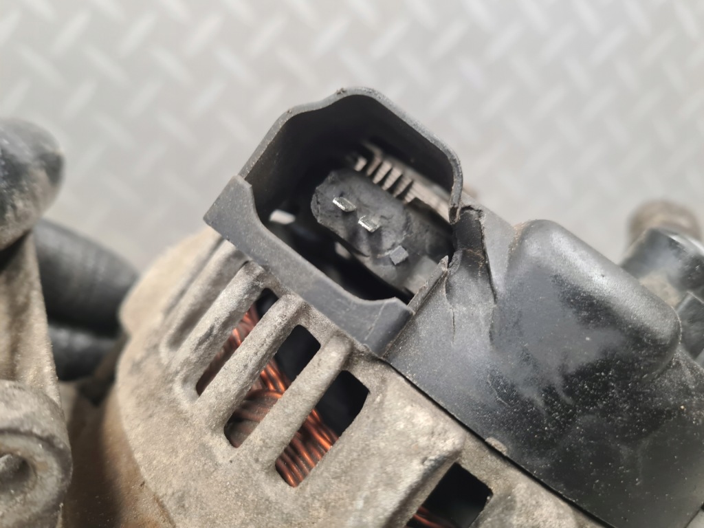 Генератор opel insignia a 2.0 turbo 220km оригинал 13502592 Киев