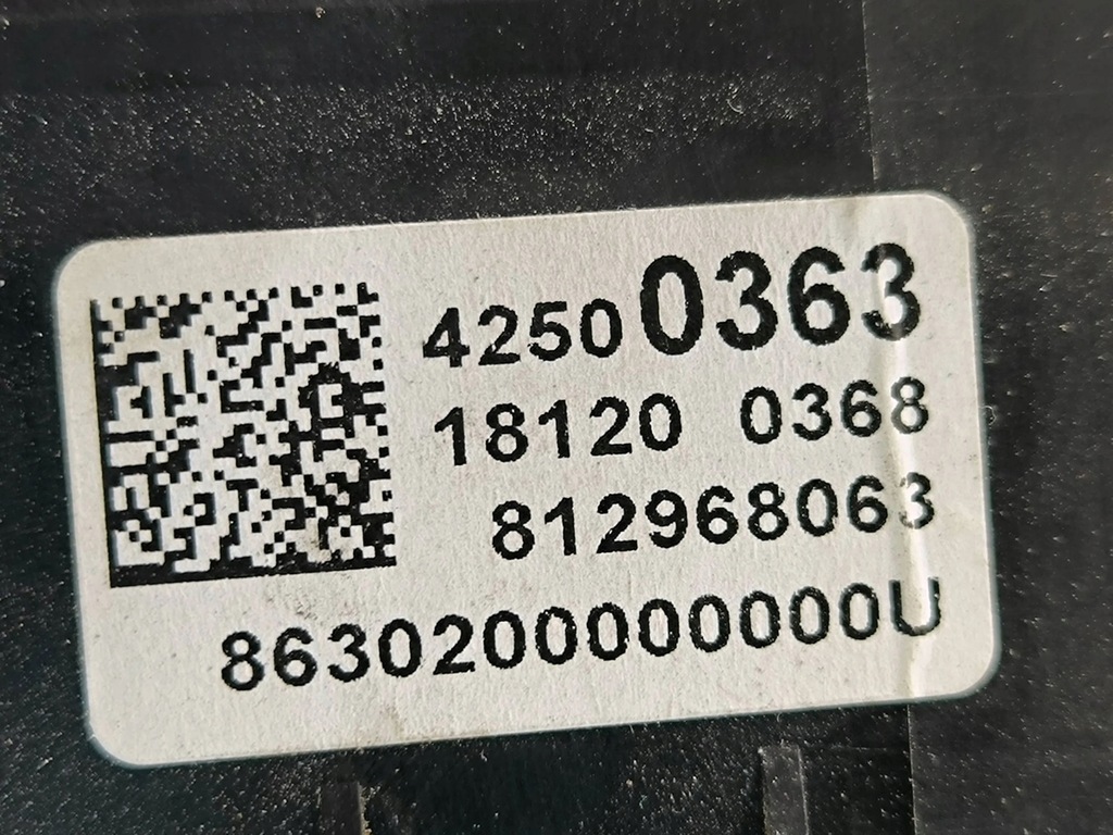 фото №10, Chevrolet bolt 2018 коробка запобіжників / комплект