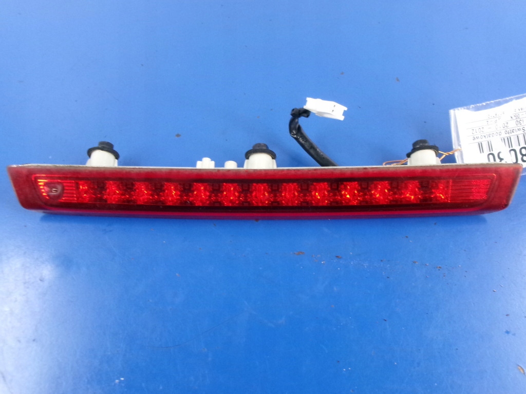 фото №1, Hyundai i30 lift hb третий свет стоп стоп-сигнал 92700-2r0