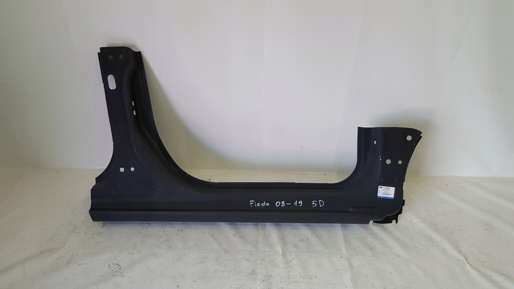 фото №1, Ford fiesta mk7 порог металлический правый 2008-2017r