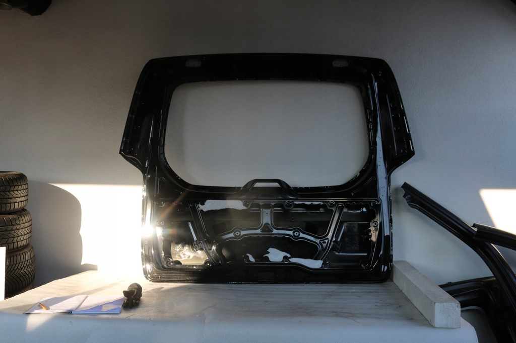 фото №11, Mercedes w447 крышка багажника задняя