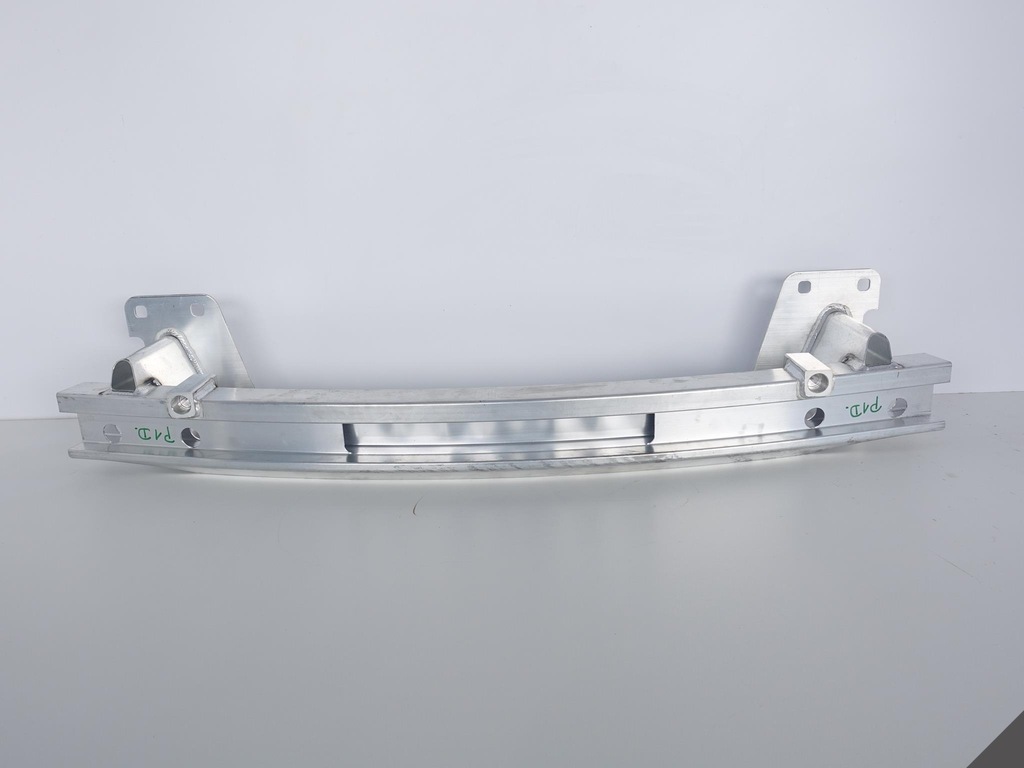 фото №1, Bentley bentayga 36a 15- балка w бампер задняя