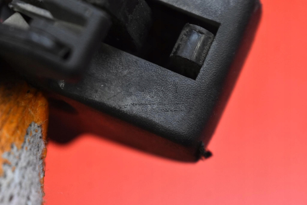 фото №10, Замок засувка задній правого створки верхній dacia dokker 1 i van lift 17-21