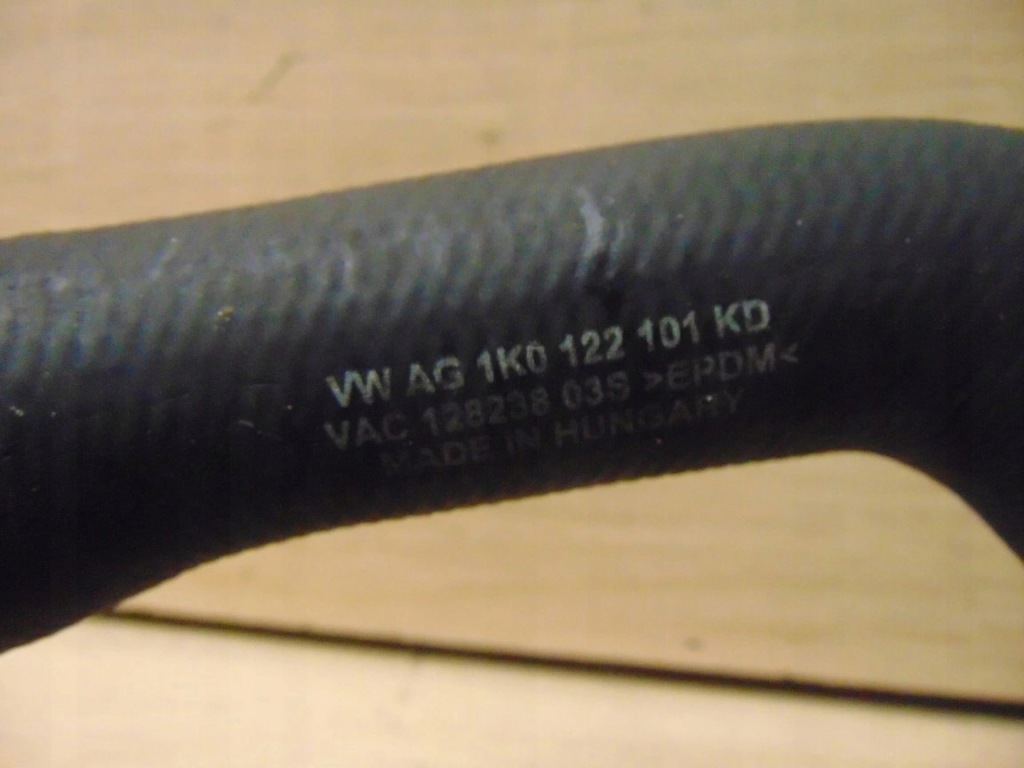 фото №7, Пабтрубок  шланг водяной патрубок магистраль vw touran ii