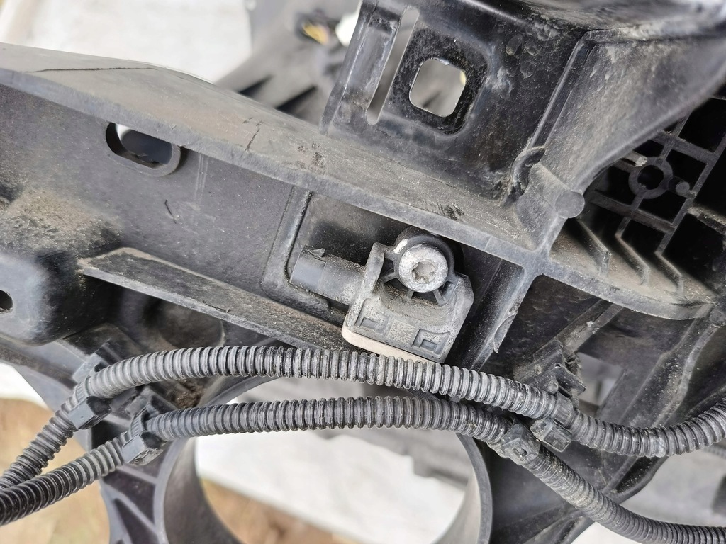 фото №8, Porsche cayenne ii 958 92a 7p5 pas передній підсилювач радіатор 3.0 tdi