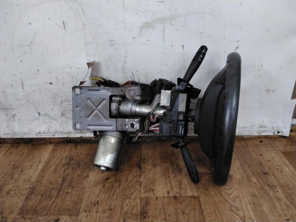 фото №1, Renault clio ii колонка усилитель электрический