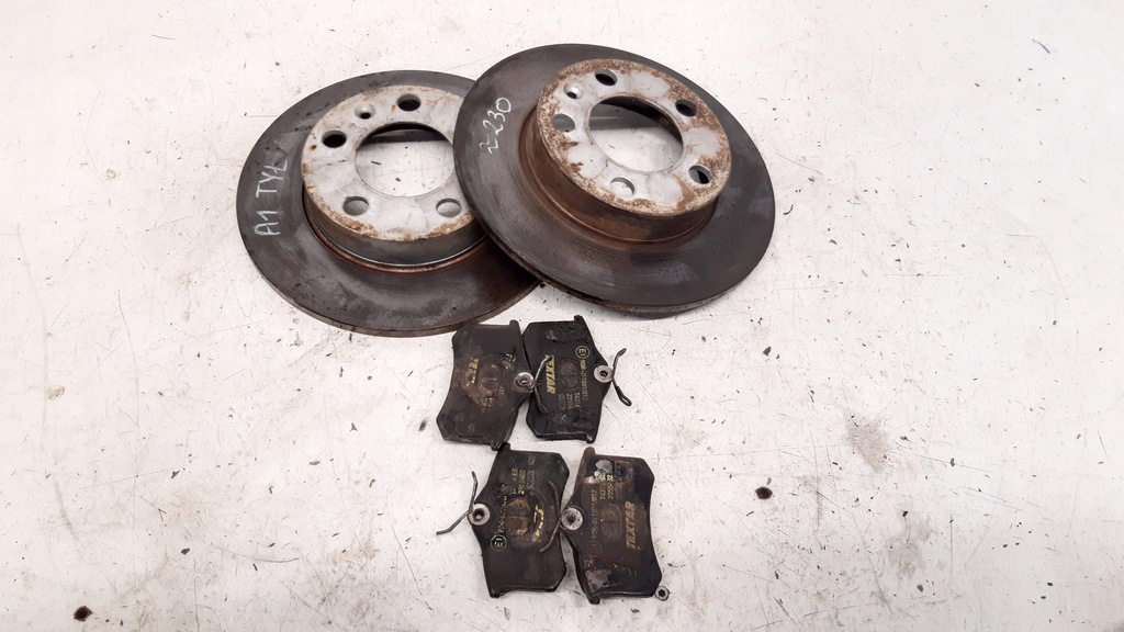 фото №1, Тормозные колодки тормозные диски задняя textar audi a1