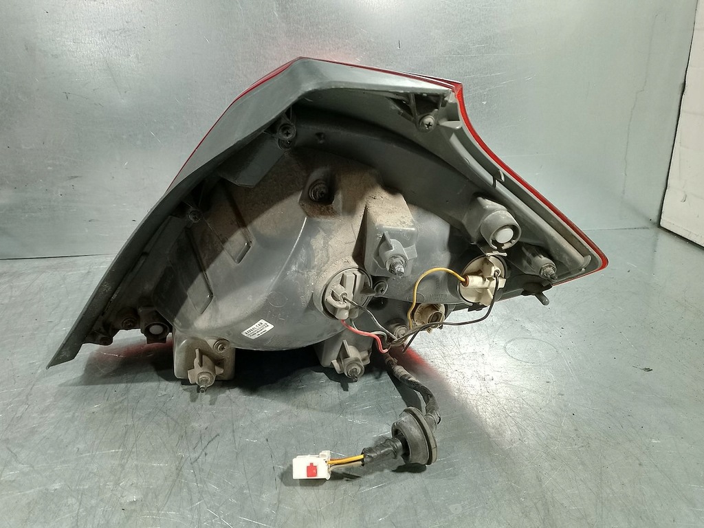 фото №7, Лампа задняя левая kia cee'd i 92401-1h0 хэтчбек