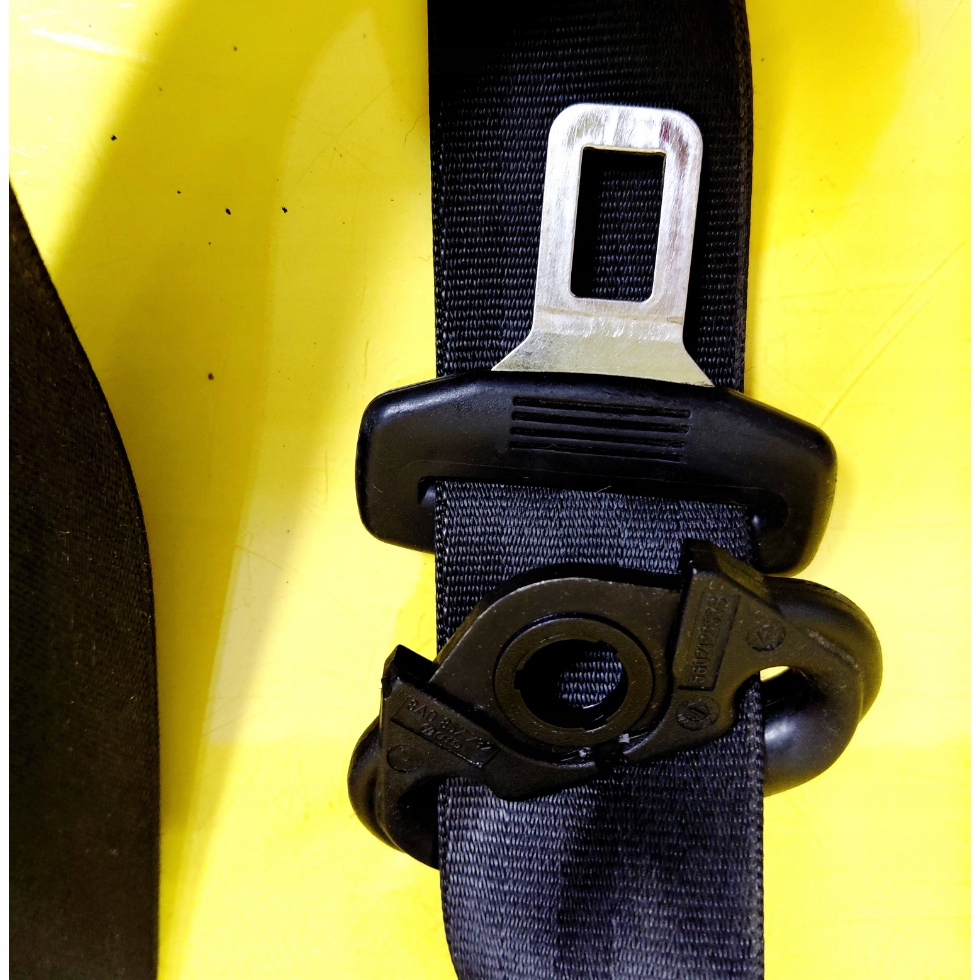 Ремінь безпеки правий перед audi q7 4l 605780100a nr1654 Ціна