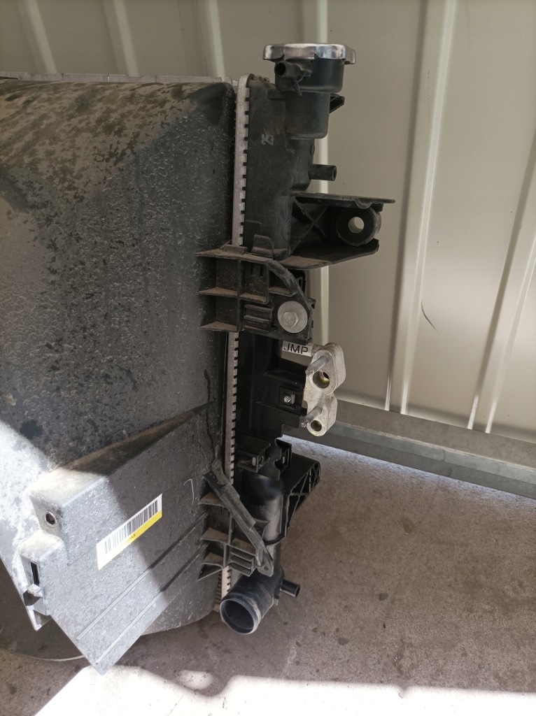 Dodge ram 09 радіатор вентилятор америка p68103273ab Недорого