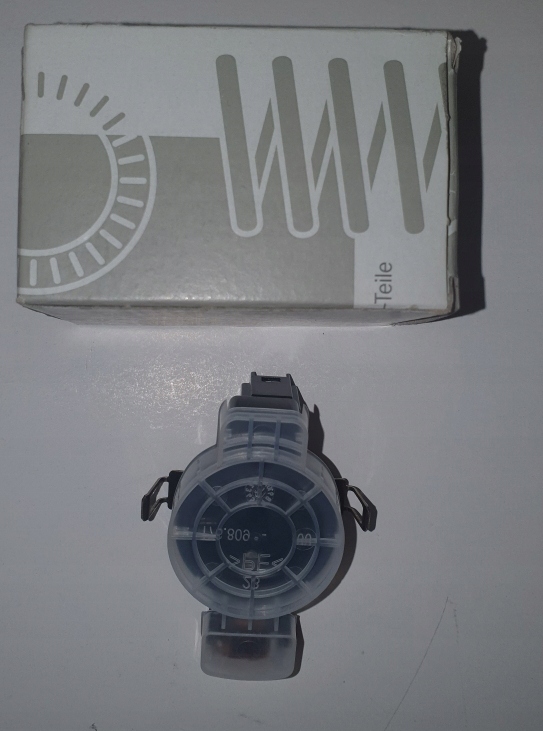 фото №1, Датчик дощу mercedes a4479052605