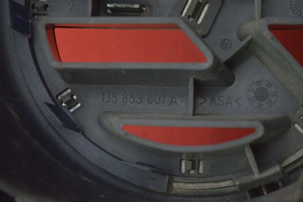 фото №8, Решітка радіатора решітка радіатора granatowa 1j5853655a vw bora 98-05