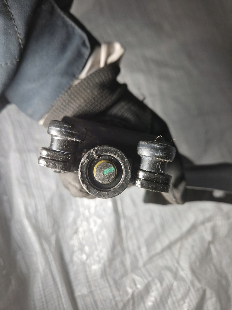 фото №7, Tranist tourneo courier ролик задняя дверь правое