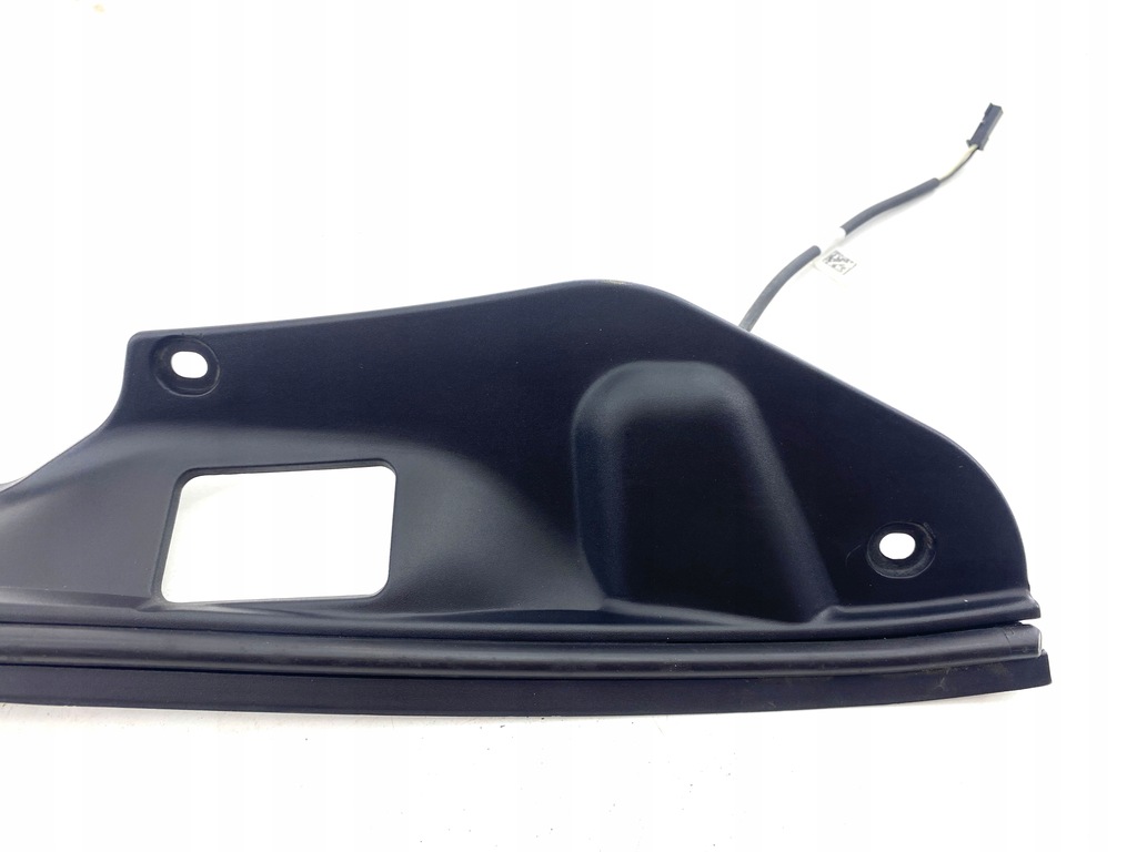 фото №11, Молдинг крышки багажника правая датчик доводчик tesla s eu org