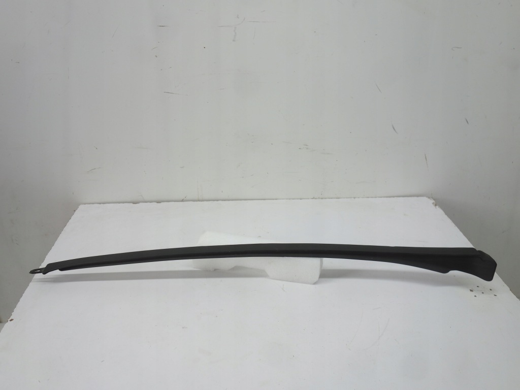 фото №1, Молдинг стекло перед левая mercedes b w247 a2476900301