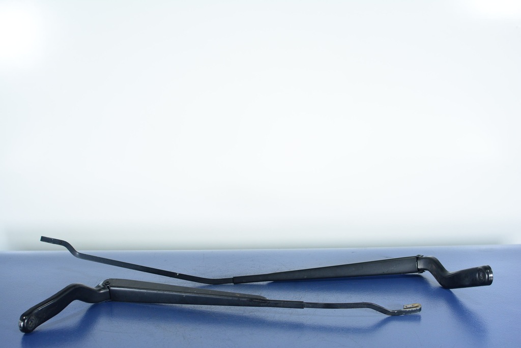 фото №1, Ford fiesta mk5 v рычаги дворник перед