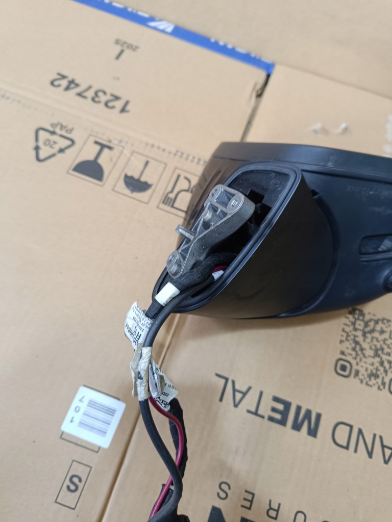 Дзеркало праве камера асистент cla w118 cala європа 16pin Недорого