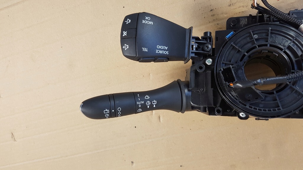 фото №3, Перемикач комбінований стрічка renault megane iv універсал