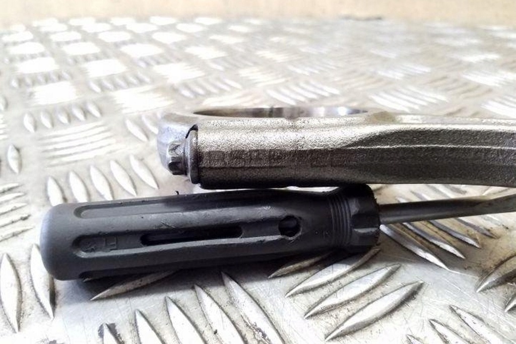 фото №8, Поршень subaru outback br b5eeee 2.0l дизель 110kw 2011