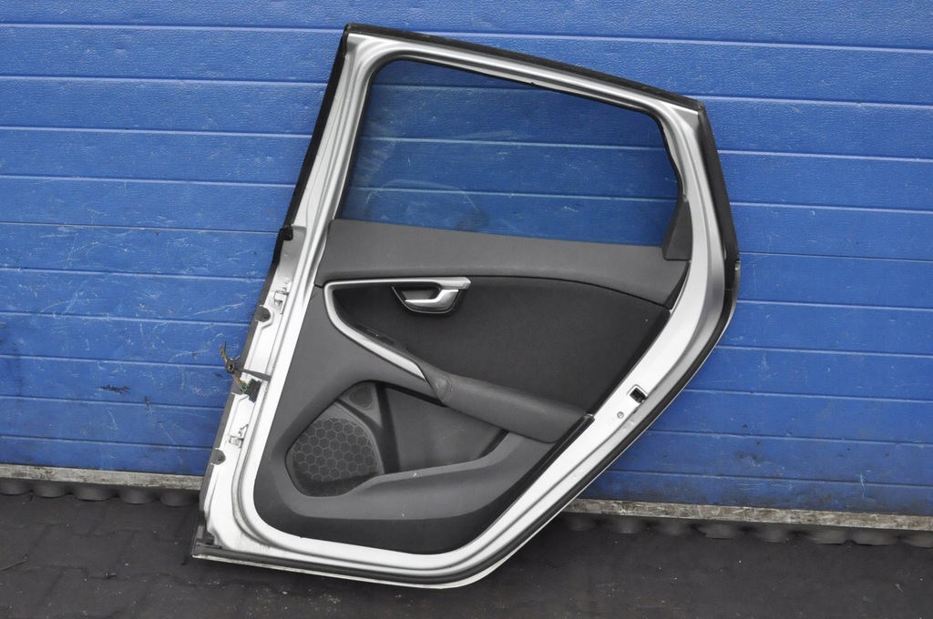 фото №10, Volvo v40 ii дверь правый задняя задние полный