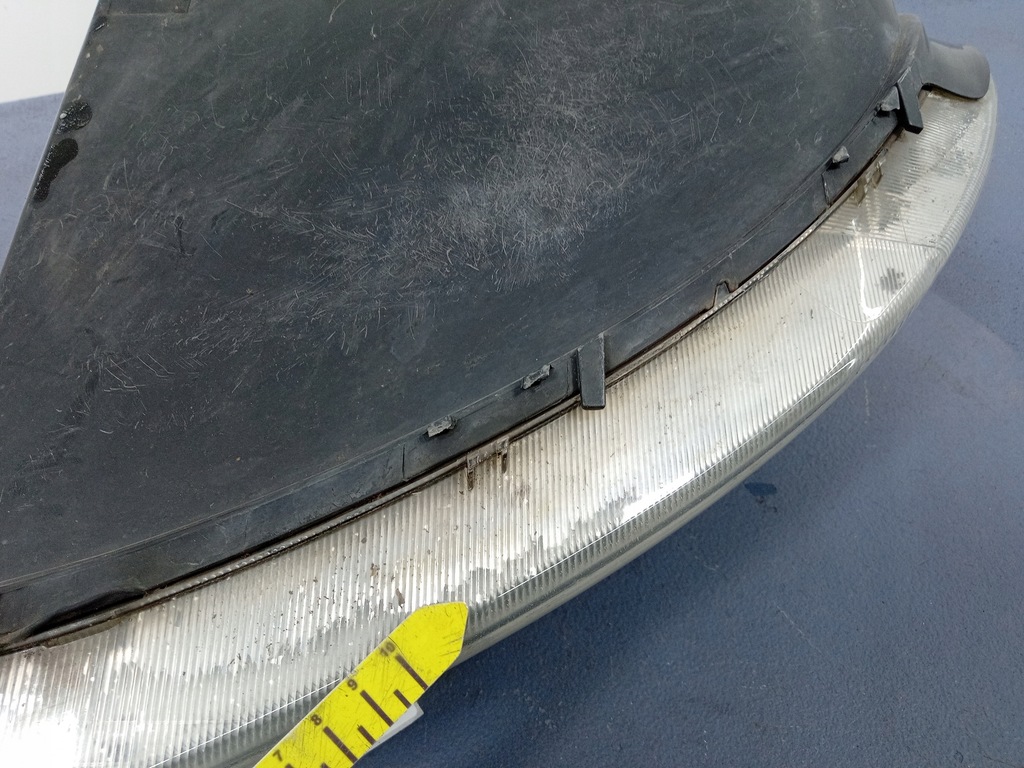 фото №8, Voyager iv caravan фара правый eu 04857702ab