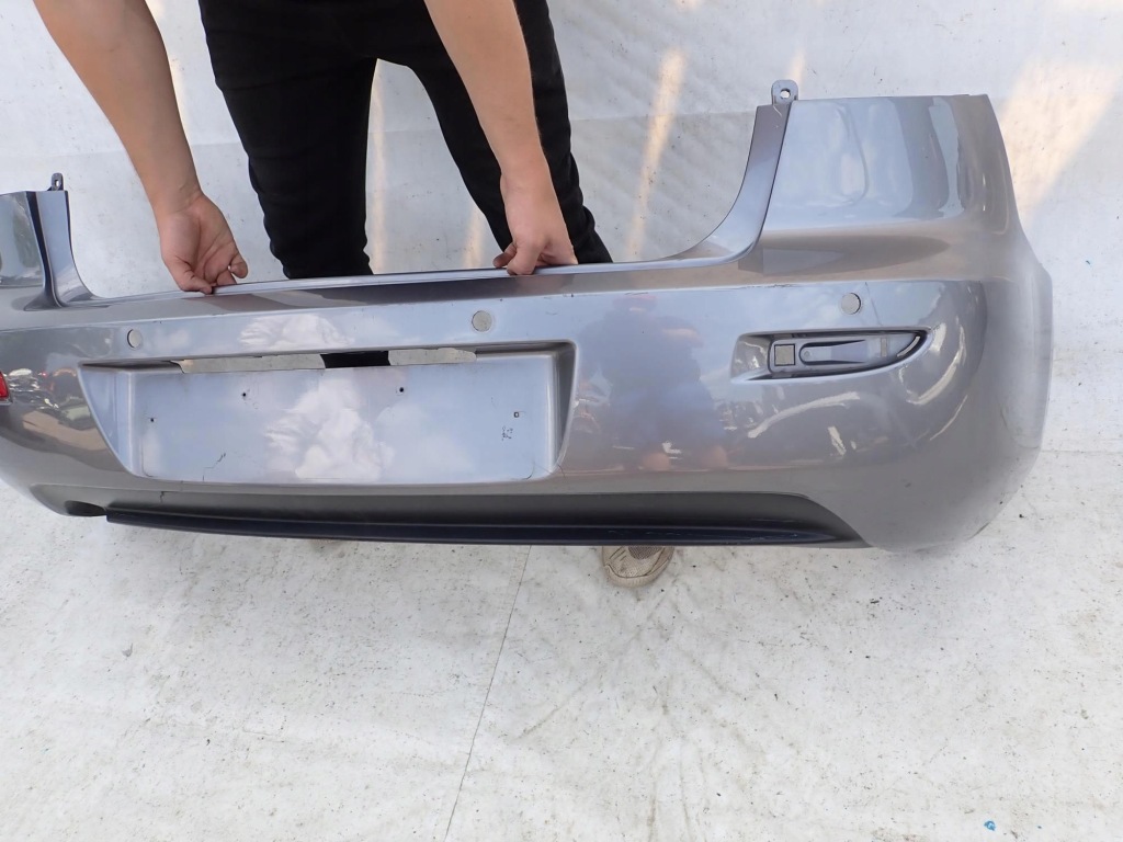 Купить Mazda 3 i sedan 03-06 бампер задний  задний pdc