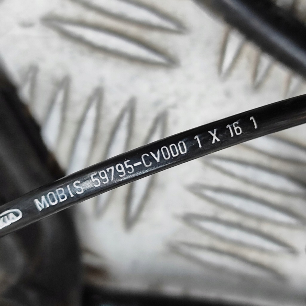 фото №7, Kia ev6 2021 шланг заднього датчика abs