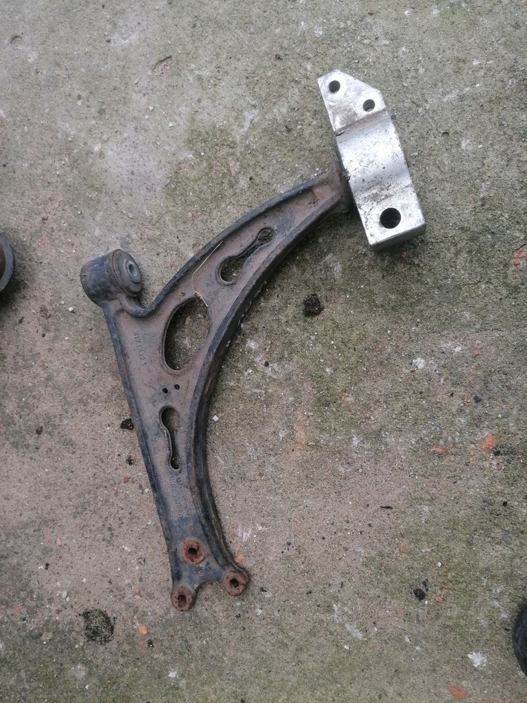 фото №1, Рычаг перед правый octavia ii golf v leon ii a3 8p