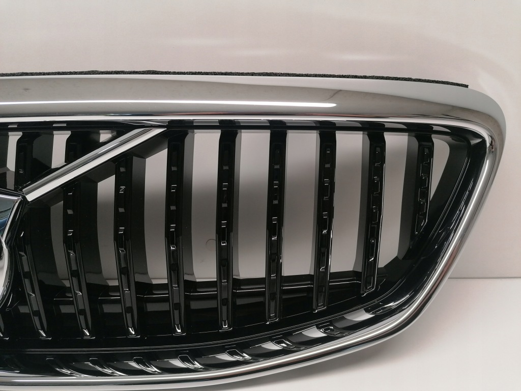 фото №5, Volvo v40 lift cross country решётка радиатора решётка радиатора радар nowa оригинал 16-19