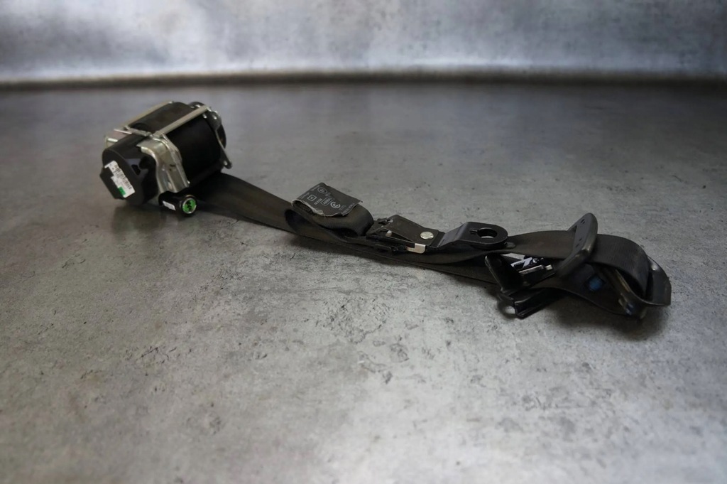 фото №1, Pas безопасности правый перед volvo v40 ii