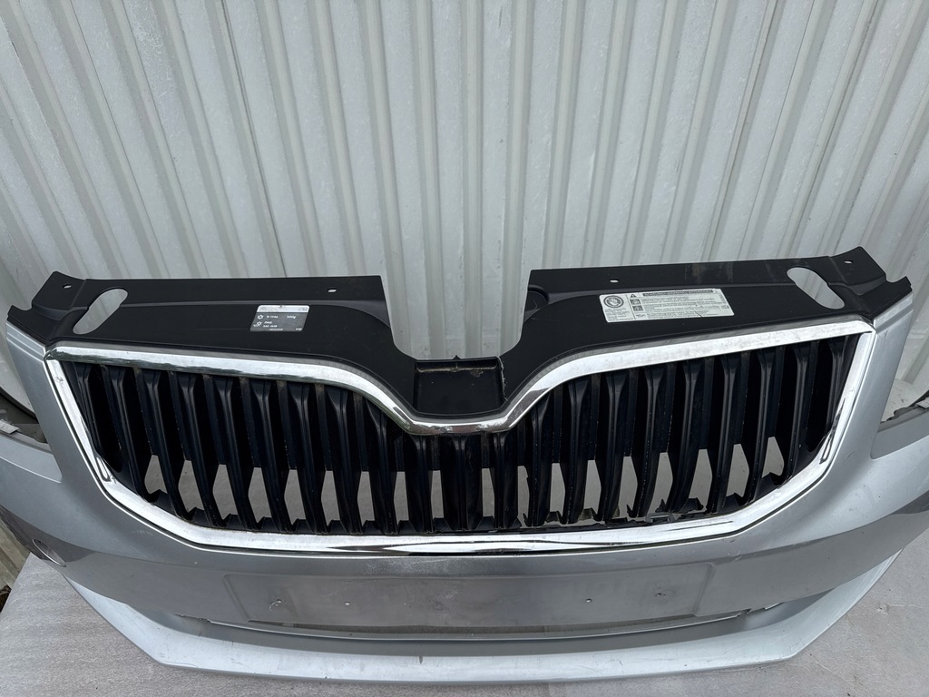 фото №7, Skoda octavia 3 бампер передній 5e0807221