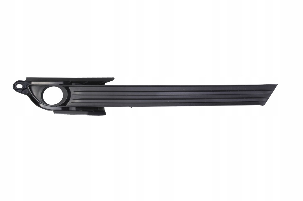 Купить Mazda cx5 2017 дорестайлинг  заглушка бампера решётка на противотуманная фара правый