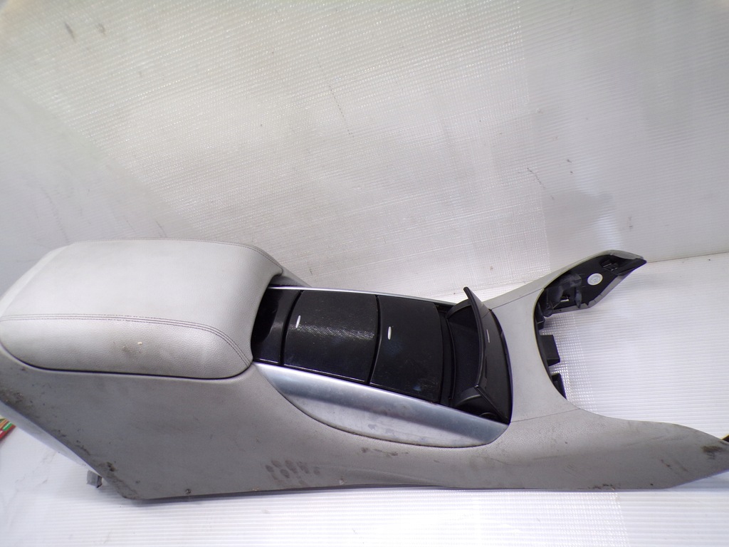 фото №1, Подлокотник туннель mercedes w251 r klasa