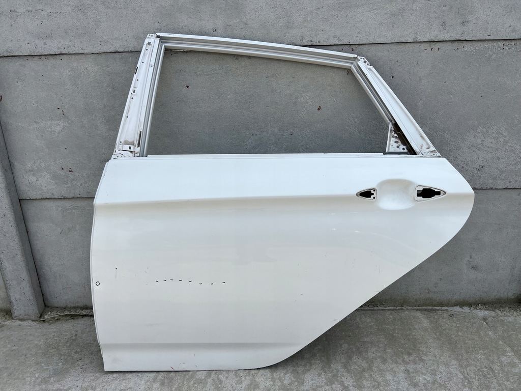 фото №1, Дверь hyundai i40 kombi задняя левый