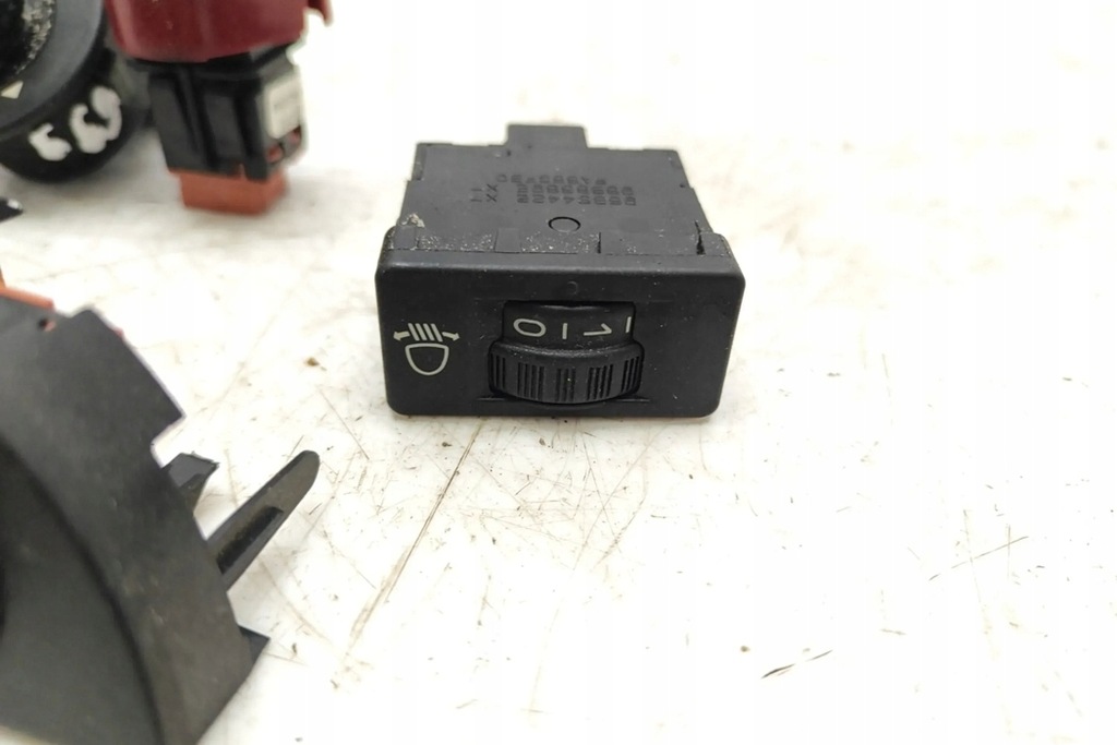 фото №13, Кнопка аварийных citroën c3 pluriel hb_ 96405778xt 1.6l бензиновый 80kw