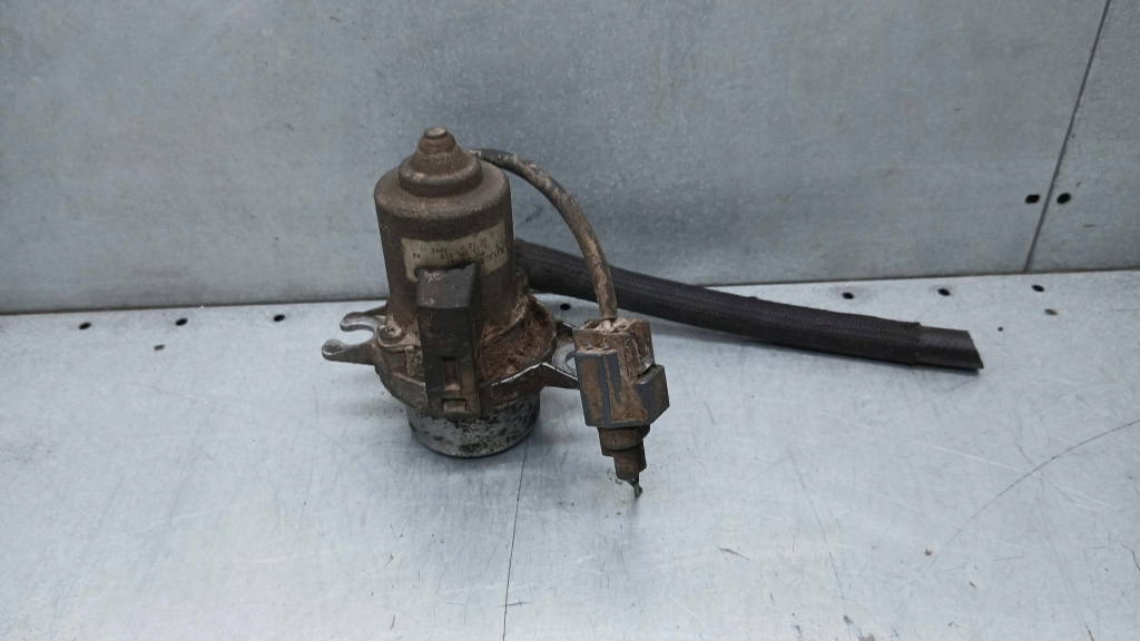 фото №1, Насос vacu volvo s60 i 03r 30630398