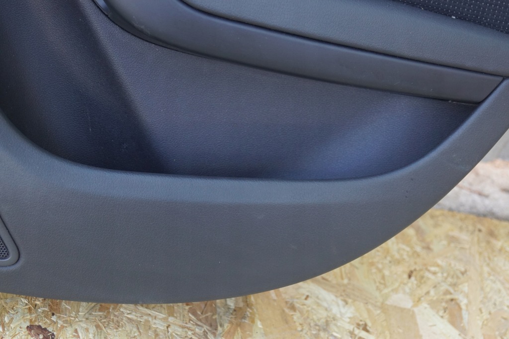 фото №6, Обшивка дверь правый задняя audi a4 b8