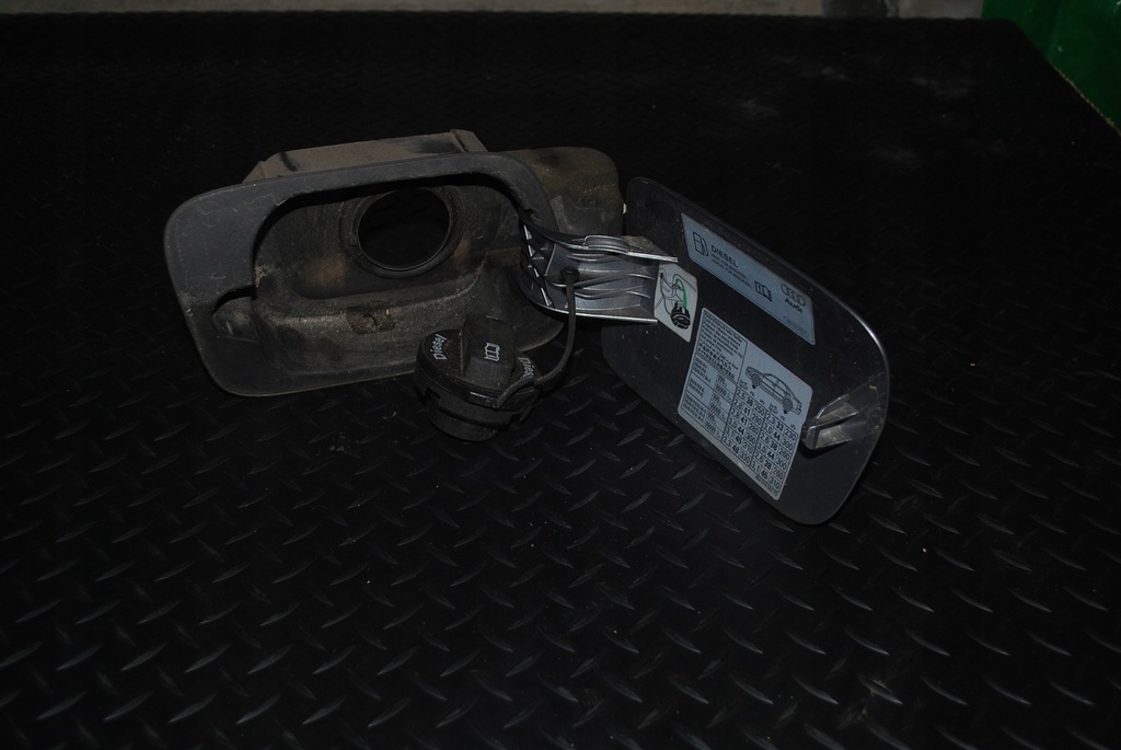 фото №8, Кришка заливної пального audi a8 d3 дизель ly7g