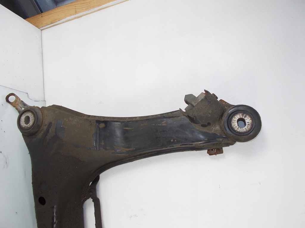 Купити Підрамник підрамник audi a4 b6 1,9 tdi awx avf механічна коробка передач