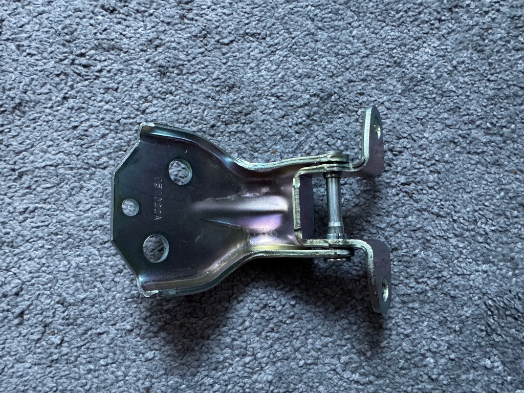 фото №1, Isuzu d-max ii 12/19 - петля двері передніх