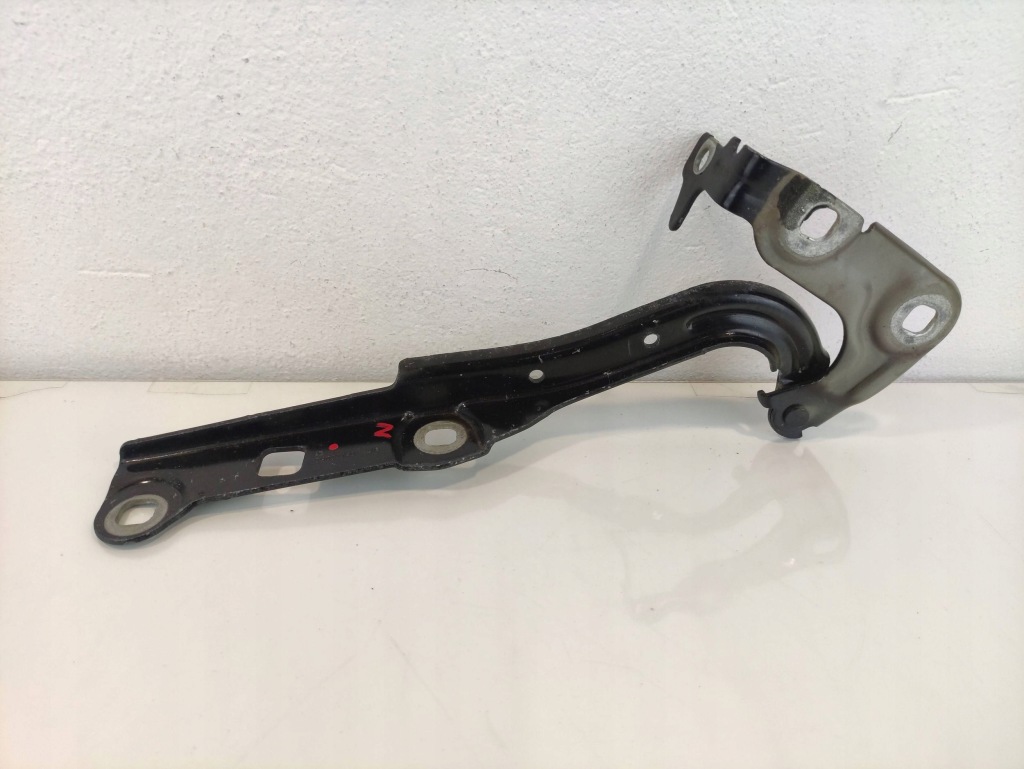 Opel astra k петля капот левый перед 39032149 Недорого