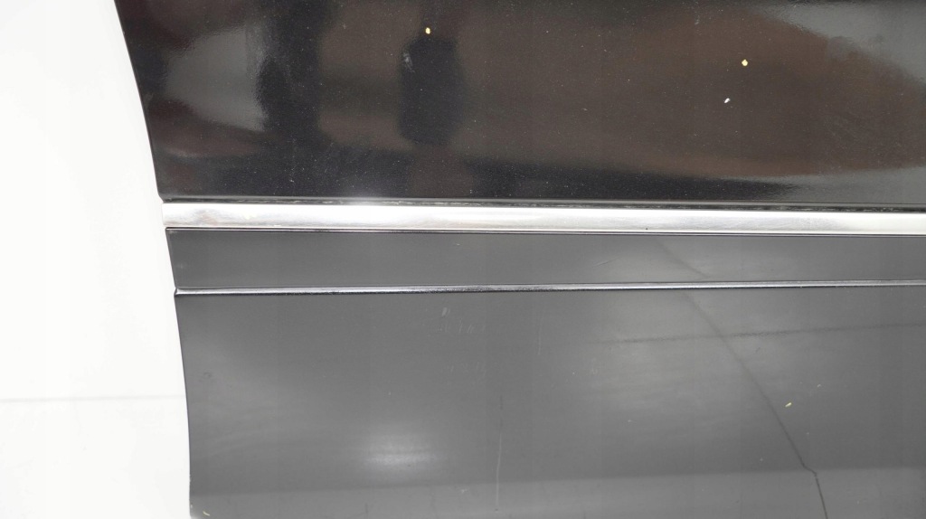 Дверь правый перед mercedes ml w164 05-08r 197 с Разборки